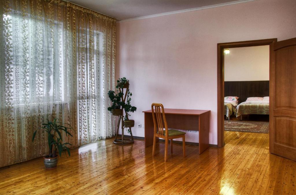 Guest House On Sadovaya Алмати Номер фото